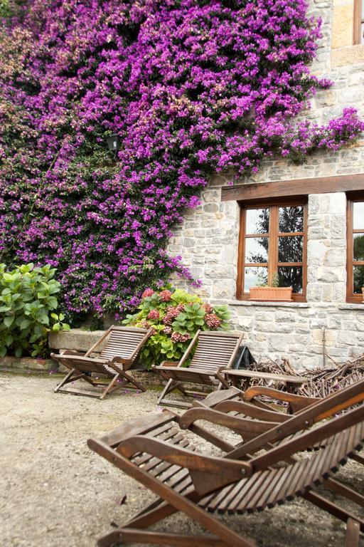 Trisqueles Y Buganvillas Villaviciosa  Εξωτερικό φωτογραφία