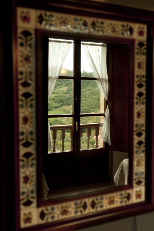 Trisqueles Y Buganvillas Villaviciosa  Δωμάτιο φωτογραφία