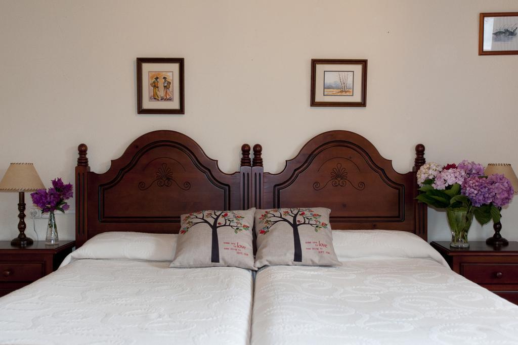 Trisqueles Y Buganvillas Villaviciosa  Δωμάτιο φωτογραφία