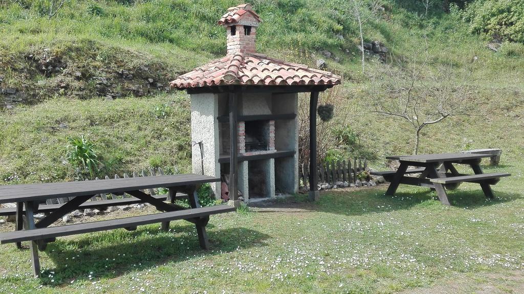 Trisqueles Y Buganvillas Villaviciosa  Εξωτερικό φωτογραφία