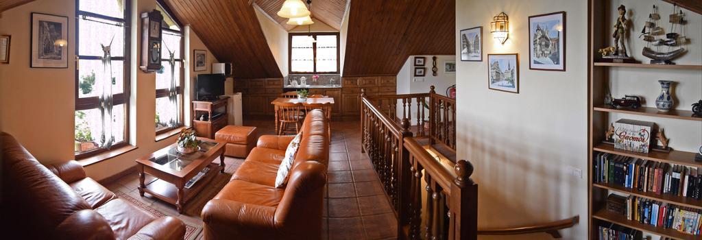Trisqueles Y Buganvillas Villaviciosa  Εξωτερικό φωτογραφία