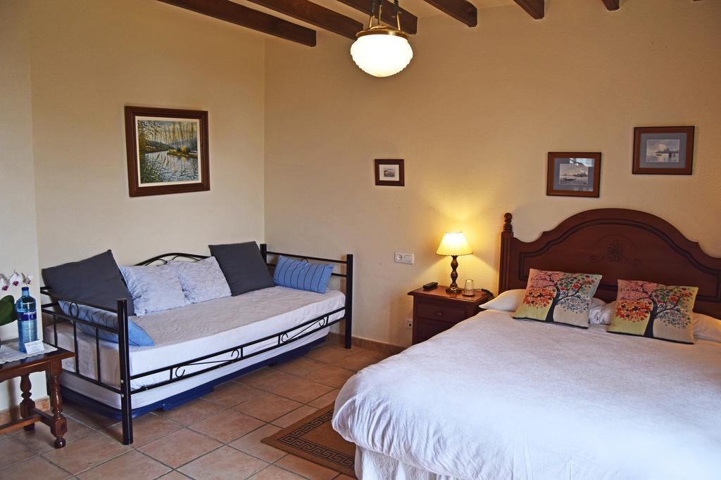 Trisqueles Y Buganvillas Villaviciosa  Εξωτερικό φωτογραφία