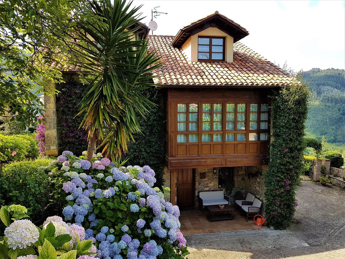 Trisqueles Y Buganvillas Villaviciosa  Εξωτερικό φωτογραφία