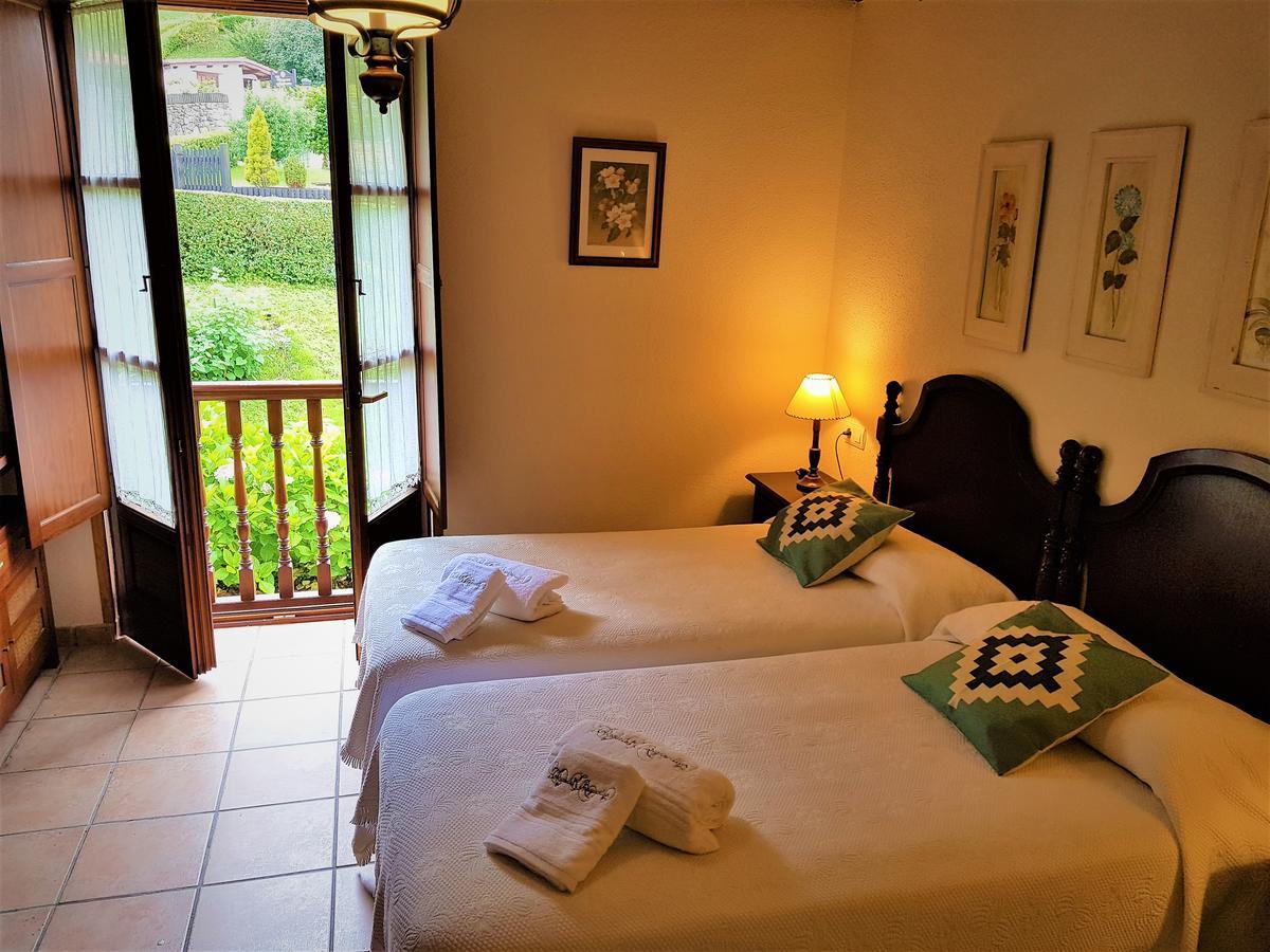 Trisqueles Y Buganvillas Villaviciosa  Εξωτερικό φωτογραφία