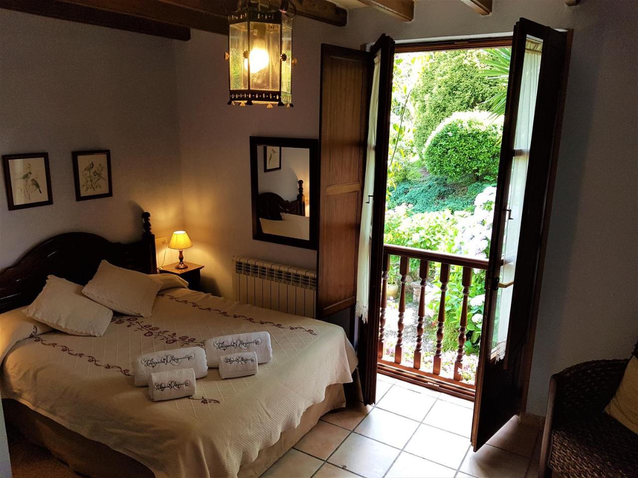 Trisqueles Y Buganvillas Villaviciosa  Εξωτερικό φωτογραφία